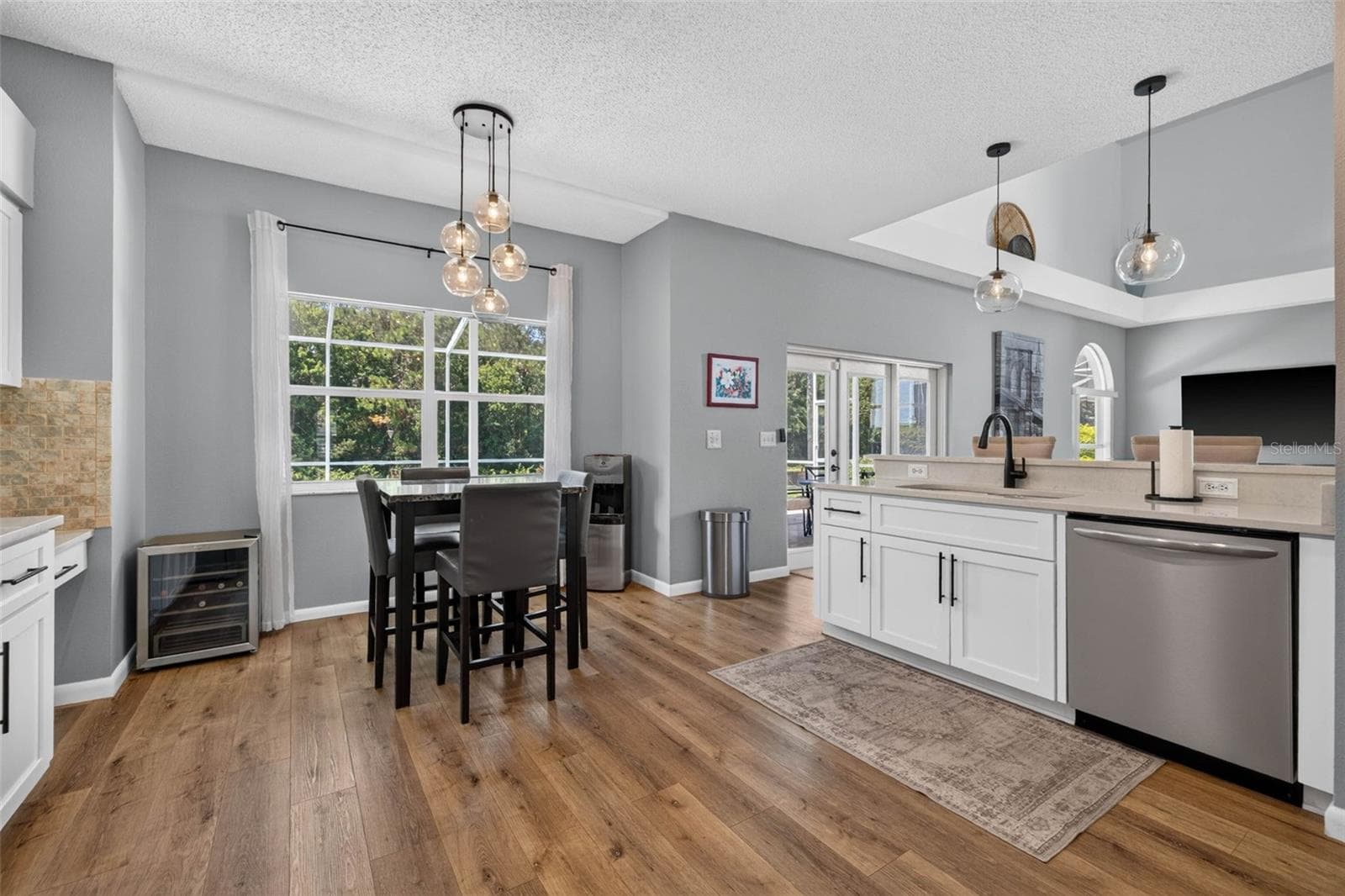 Single Family Residence at 11123 CLAYRIDGE DR, TAMPA, photo 7 of 34