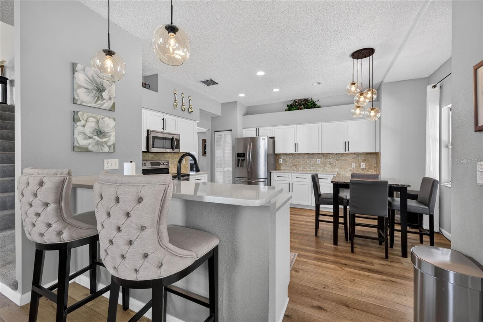 Single Family Residence at 11123 CLAYRIDGE DR, TAMPA, photo 8 of 34