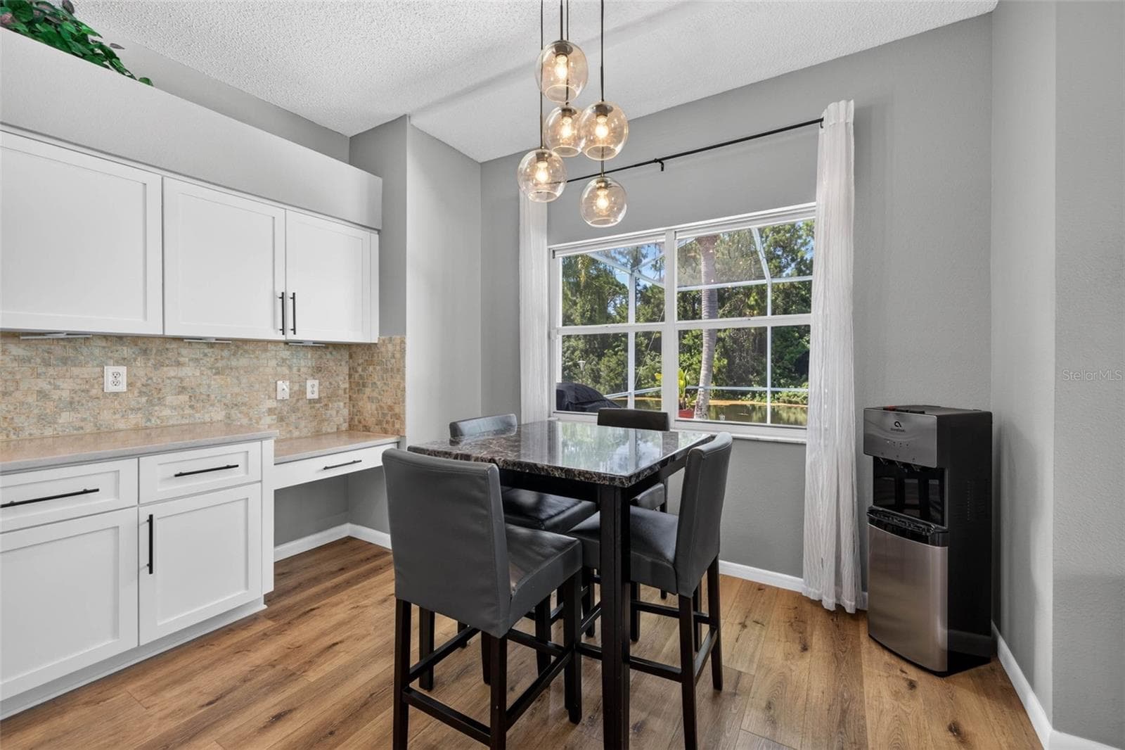Single Family Residence at 11123 CLAYRIDGE DR, TAMPA, photo 9 of 34