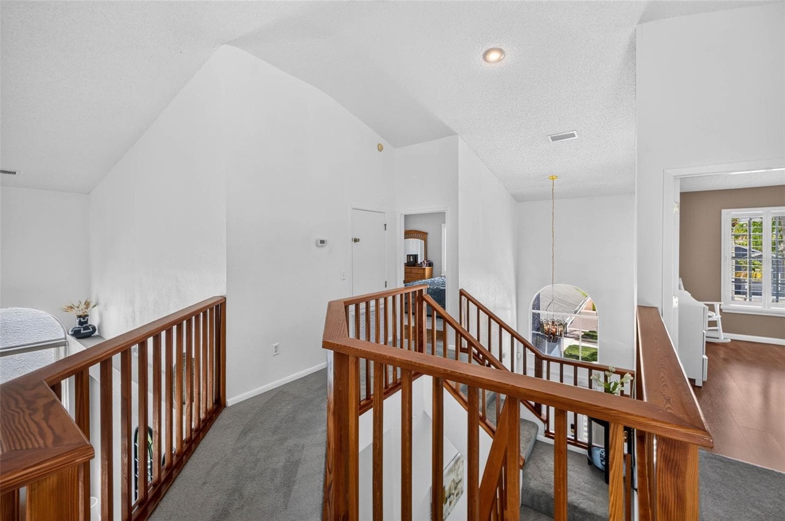 Single Family Residence at 11123 CLAYRIDGE DR, TAMPA, photo 18 of 34