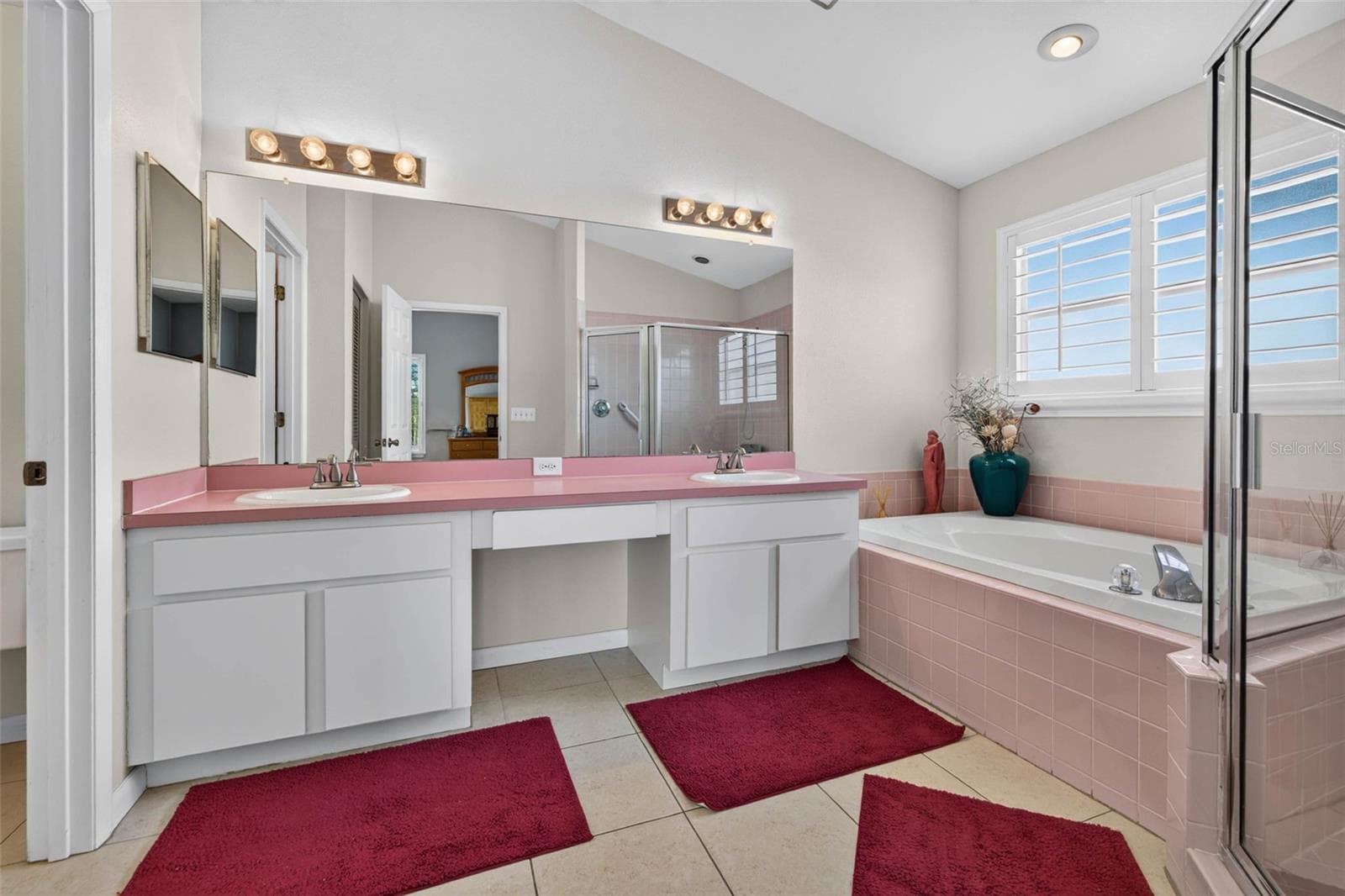 Single Family Residence at 11123 CLAYRIDGE DR, TAMPA, photo 21 of 34