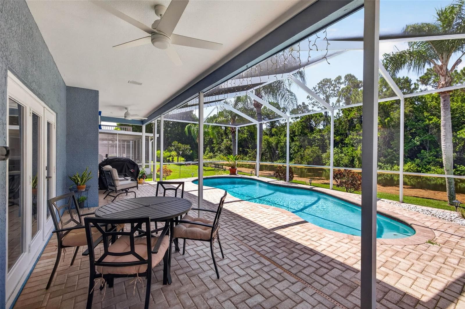 Single Family Residence at 11123 CLAYRIDGE DR, TAMPA, photo 27 of 34