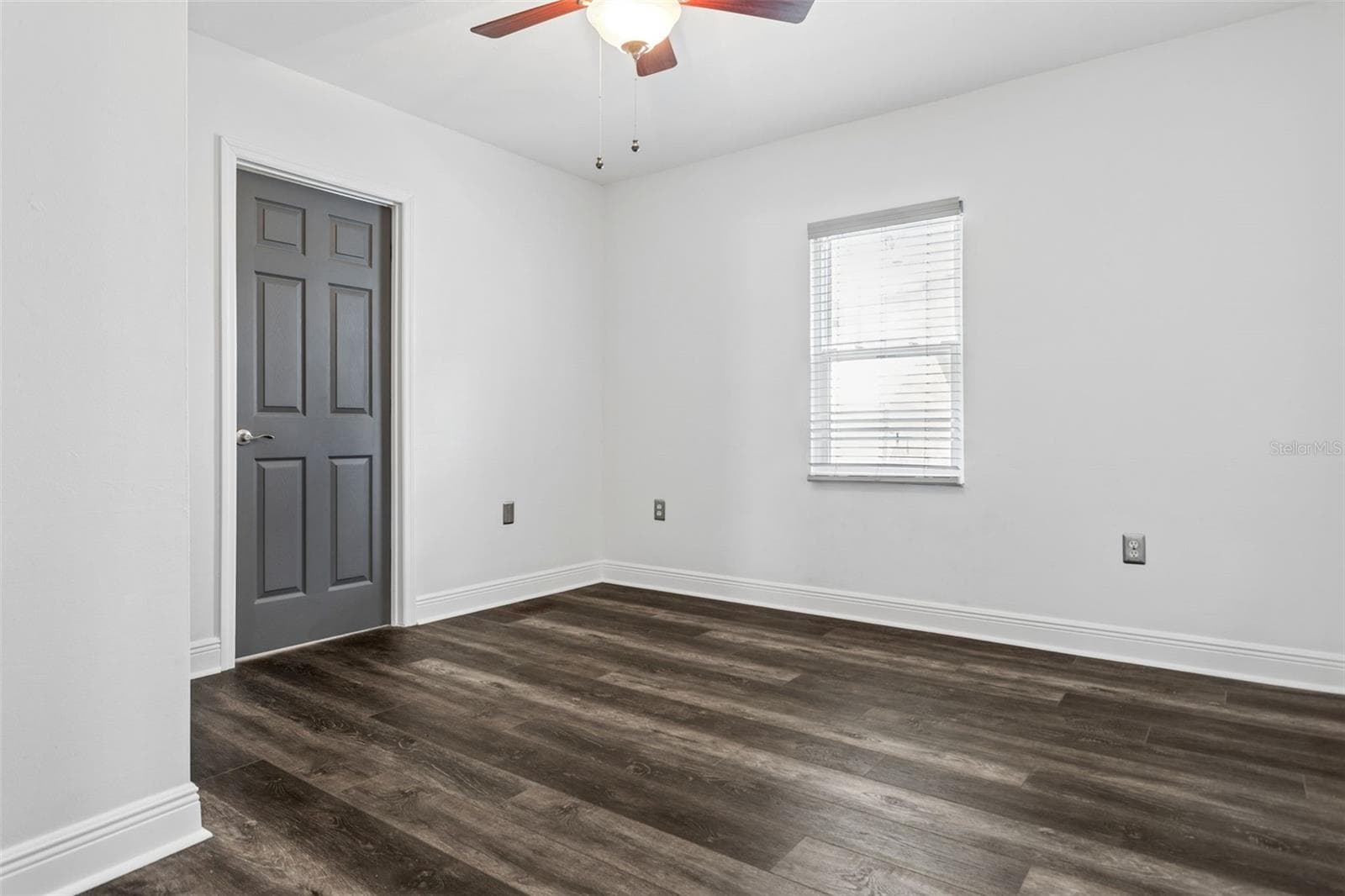Single Family Residence at 1023 N BASK DR, TAMPA, photo 21 of 36