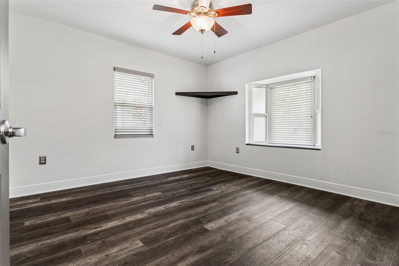 Single Family Residence at 1023 N BASK DR, TAMPA, photo 24 of 36