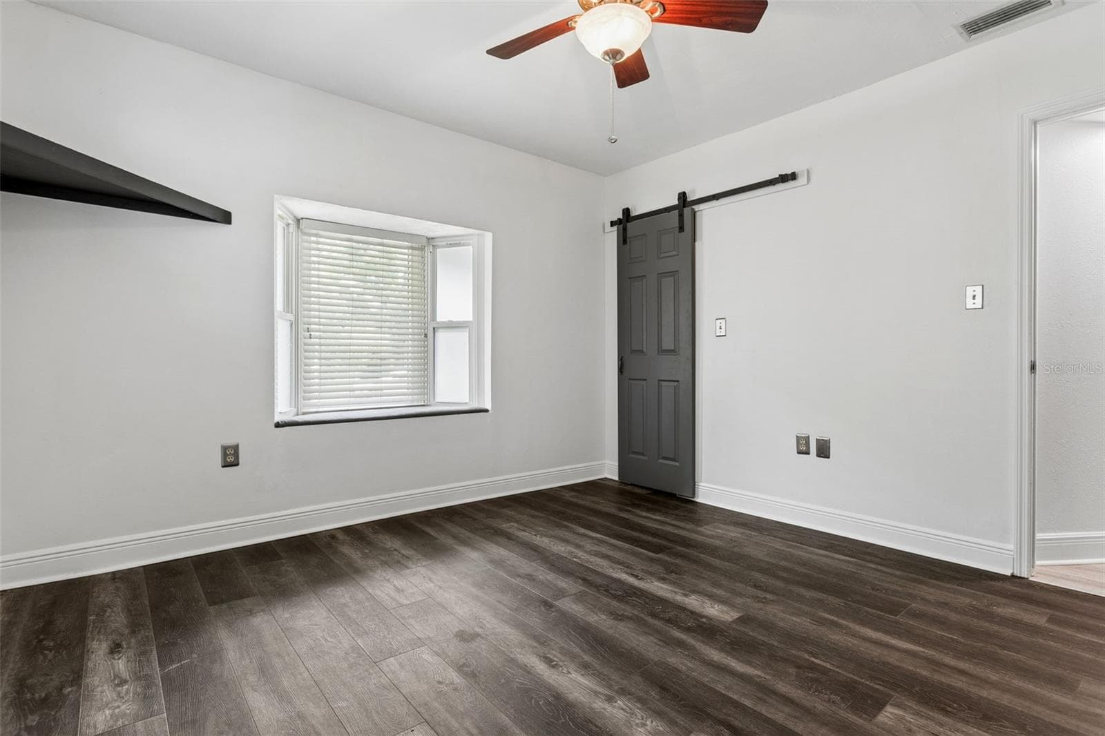 Single Family Residence at 1023 N BASK DR, TAMPA, photo 25 of 36