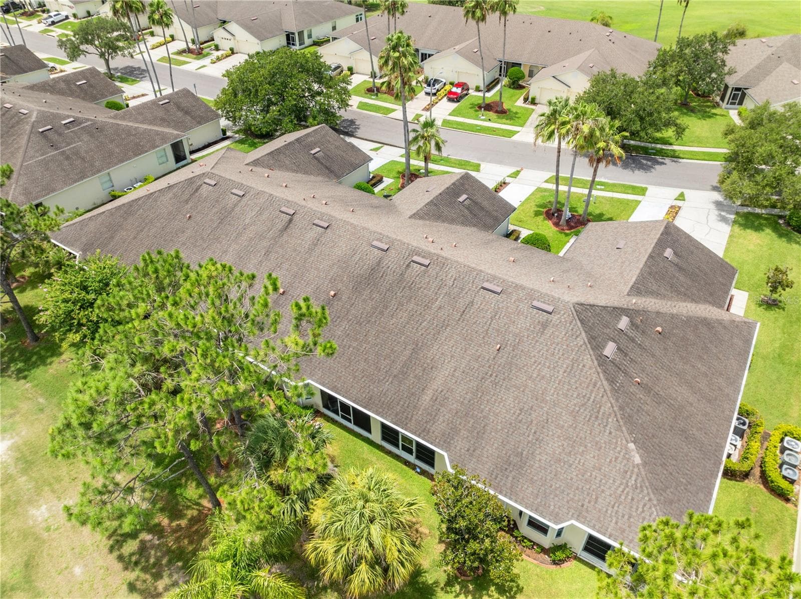 Townhouse at 153 CLUB VILLAS LN, KISSIMMEE, photo 14 of 53