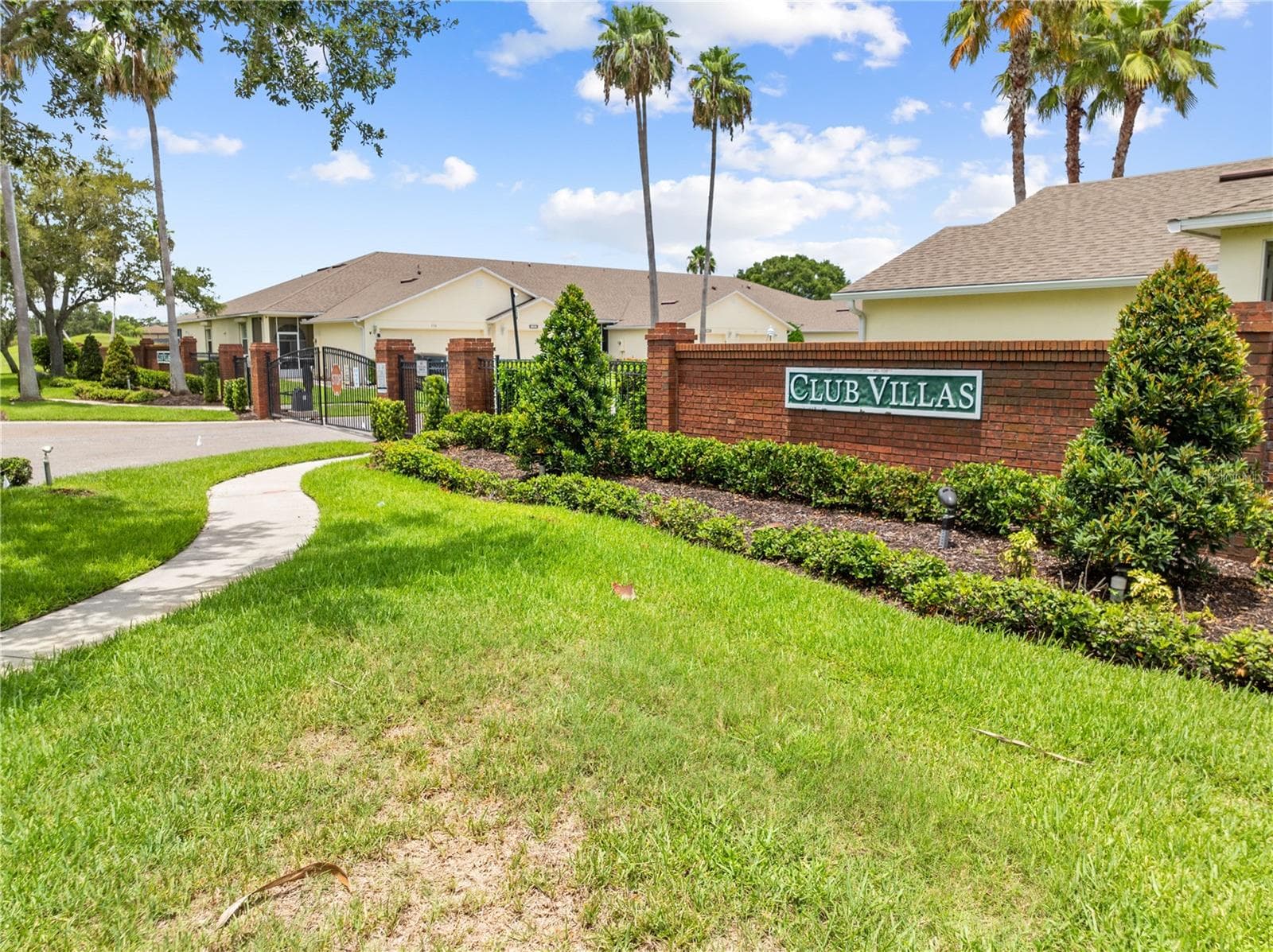 Townhouse at 153 CLUB VILLAS LN, KISSIMMEE, photo 17 of 53