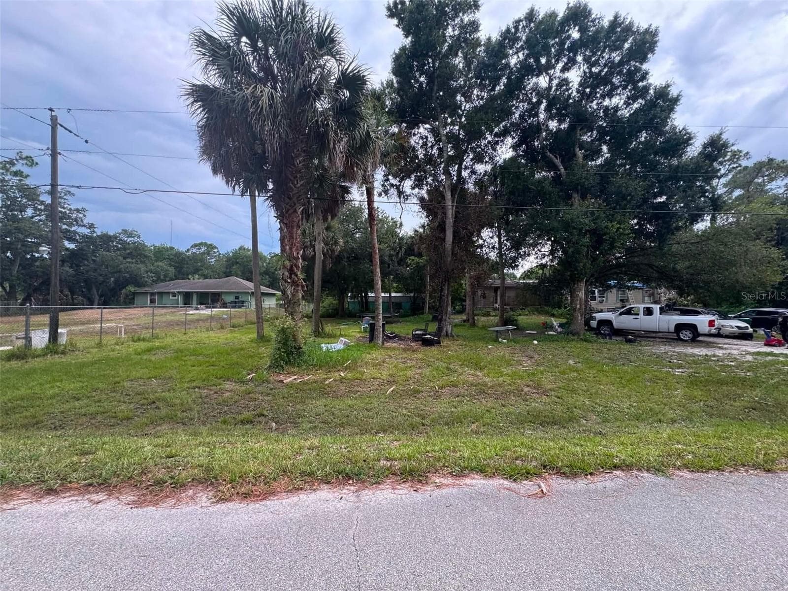 Mobile Home at 6702 NE 1ST ST, OKEECHOBEE, photo 3 of 8