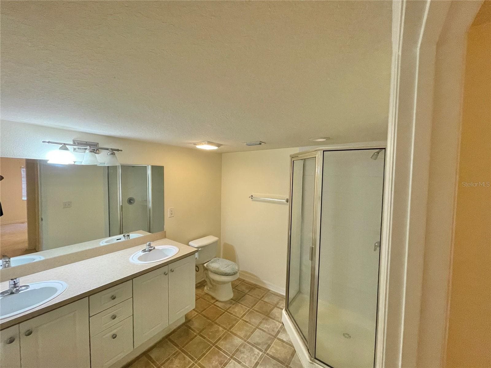 Condominium at 145 N PEARL LAKE CSWY #112, ALTAMONTE SPRINGS, photo 15 of 43