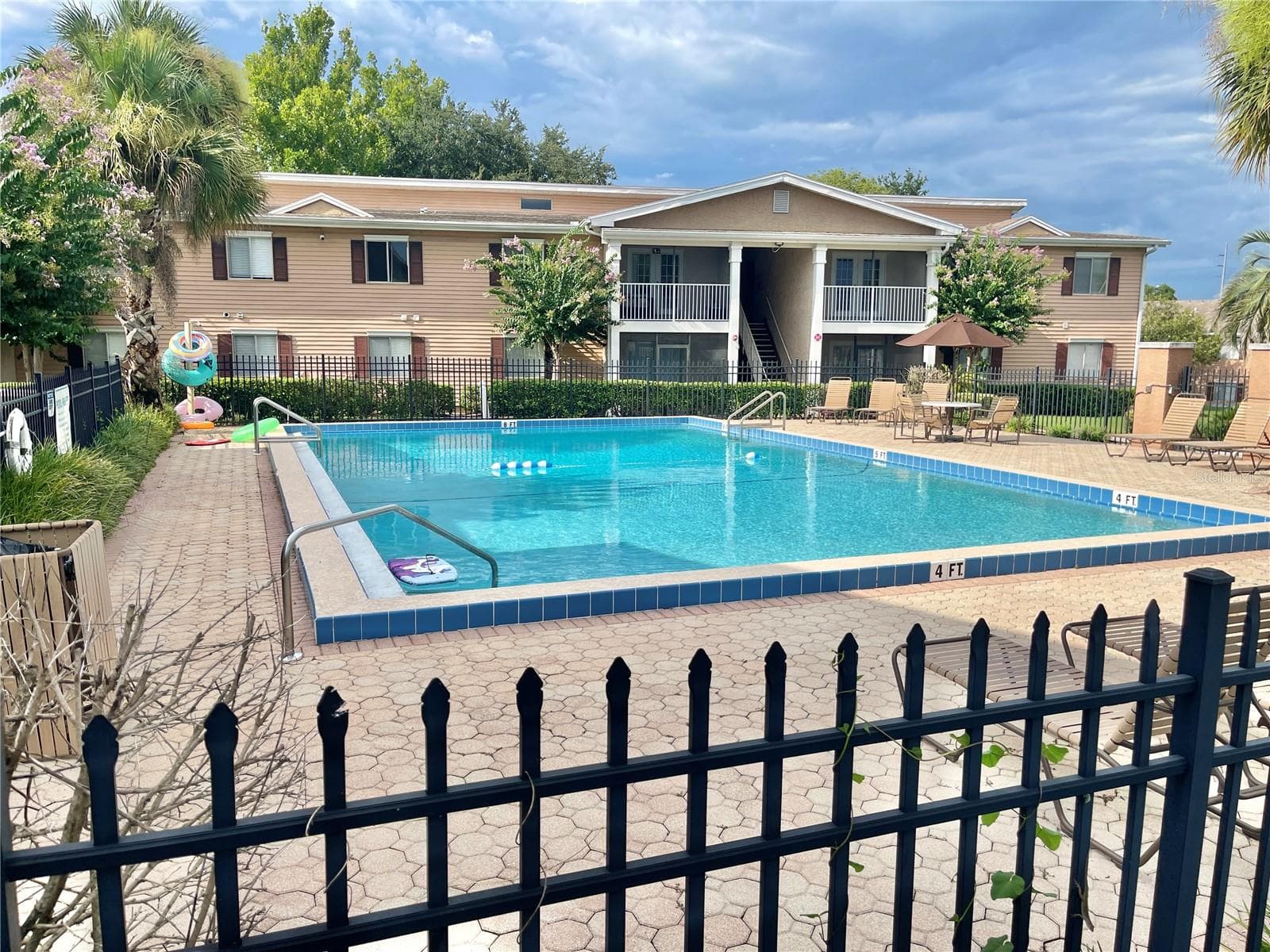 Community Pool - 145 N PEARL LAKE CSWY #112, ALTAMONTE SPRINGS