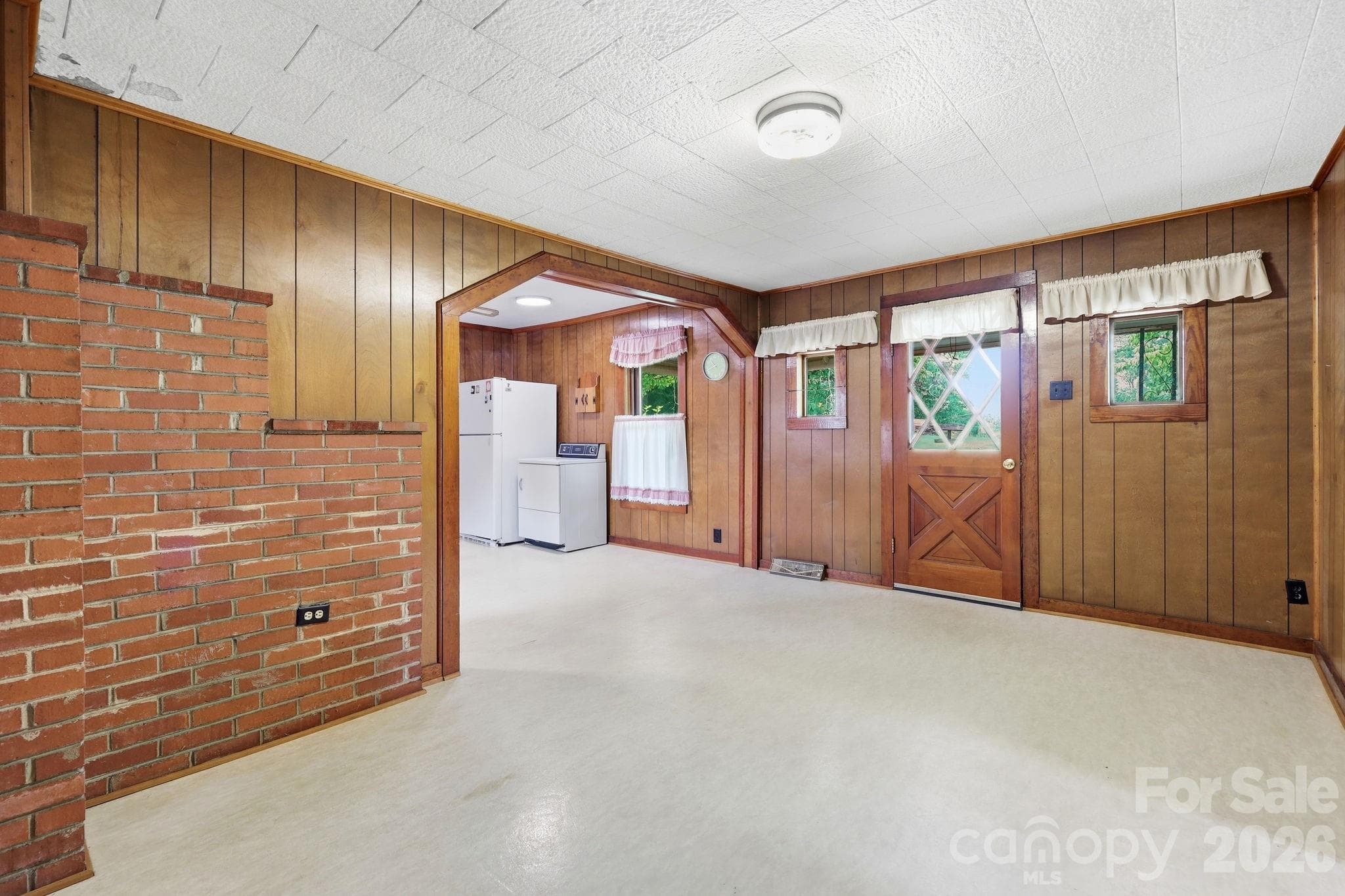 Single Family Residence at 209 Virginia Avenue, Marion, photo 7 of 41