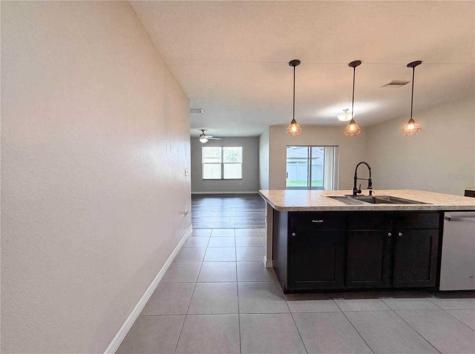 Single Family Residence at 16415 TREASURE POINT DR, WIMAUMA, photo 9 of 29