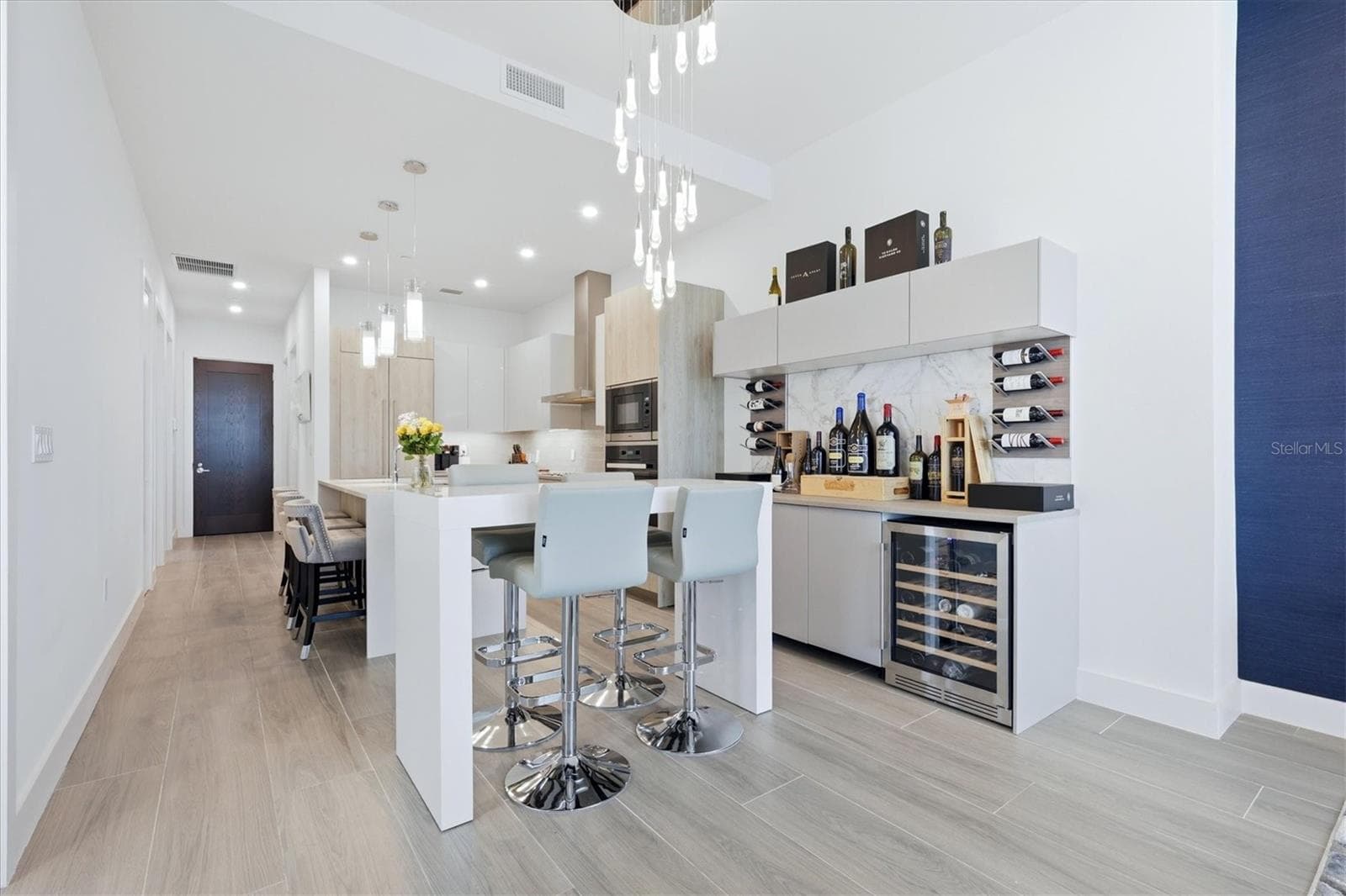 Eat in Kitchen - 33 S PALM AVE #1503, SARASOTA
