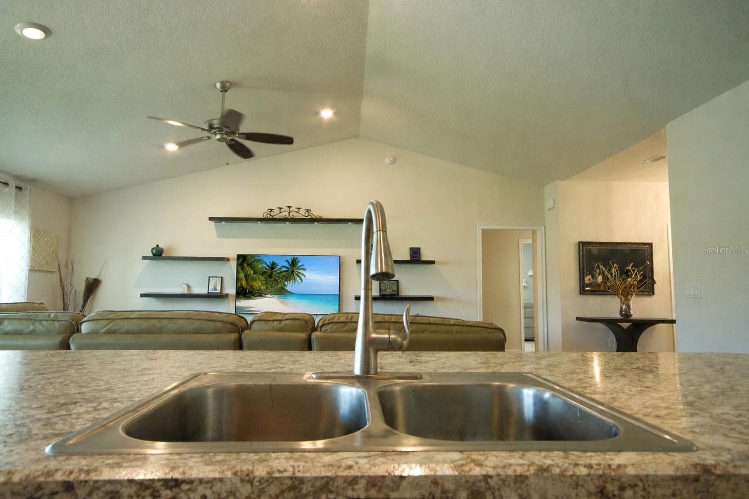 Kitchen to Living Room - 7733 SLOEWOOD DR, LEESBURG