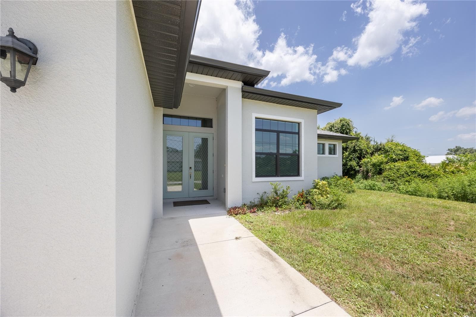 Front Entry - 2535 TRICO RD, NORTH PORT