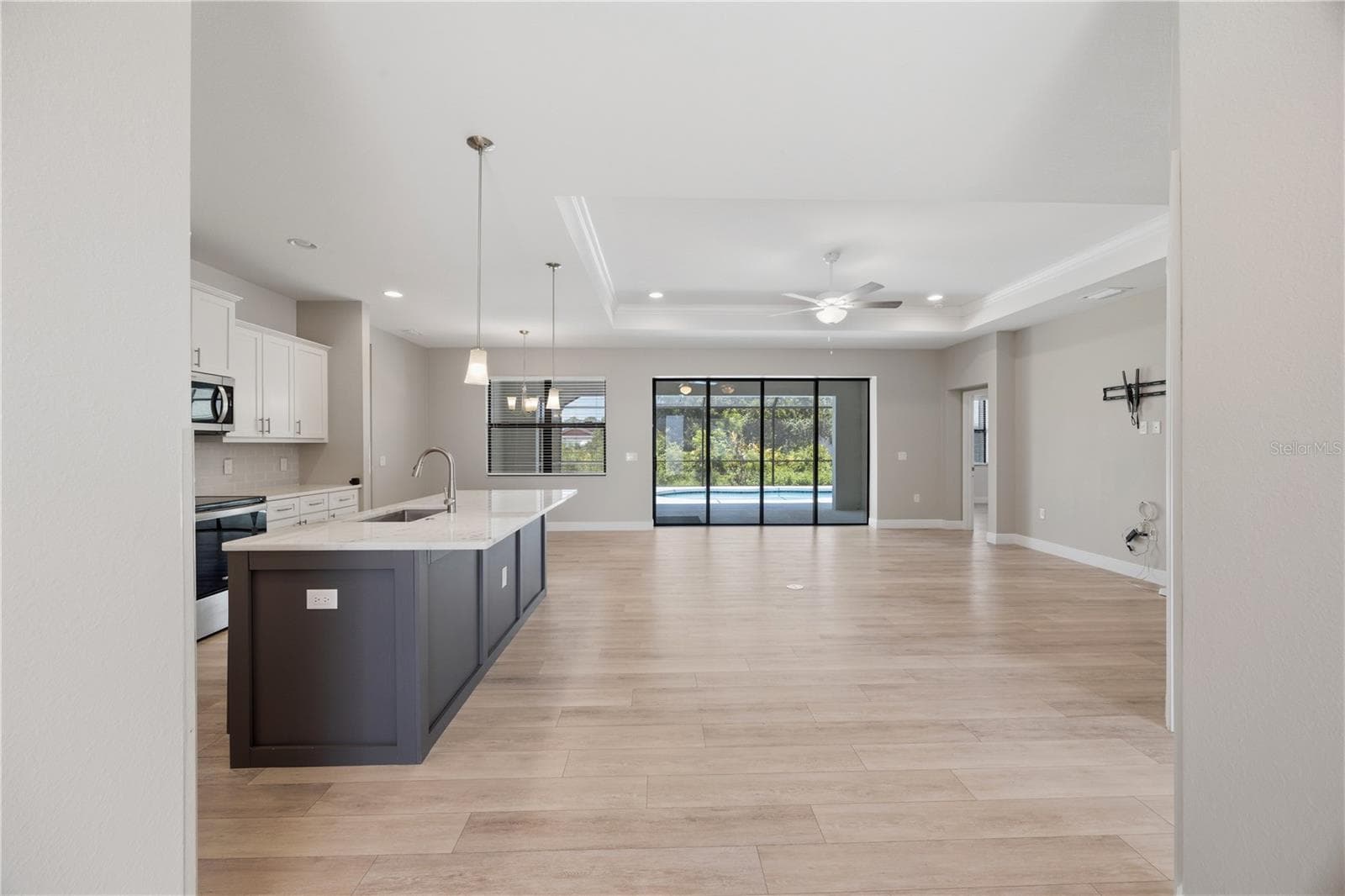 Living - 2535 TRICO RD, NORTH PORT