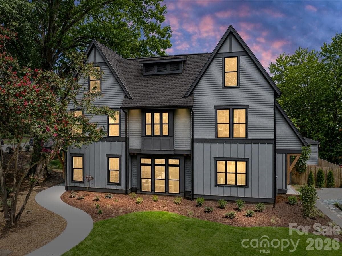 Single Family Residence at 3940 Admiral Avenue, Charlotte, photo 3 of 45