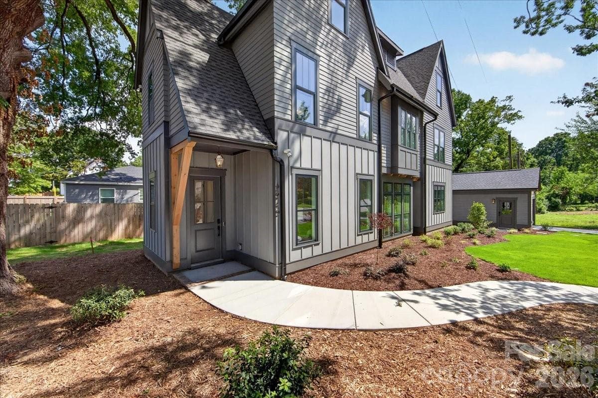 Welcome home! - 3940 Admiral Avenue, Charlotte