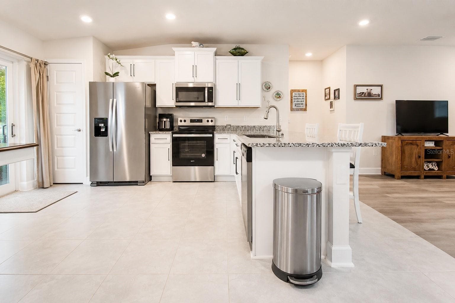 Single Family Residence at 3675 SAGEFIELD DR, HARMONY, photo 6 of 12
