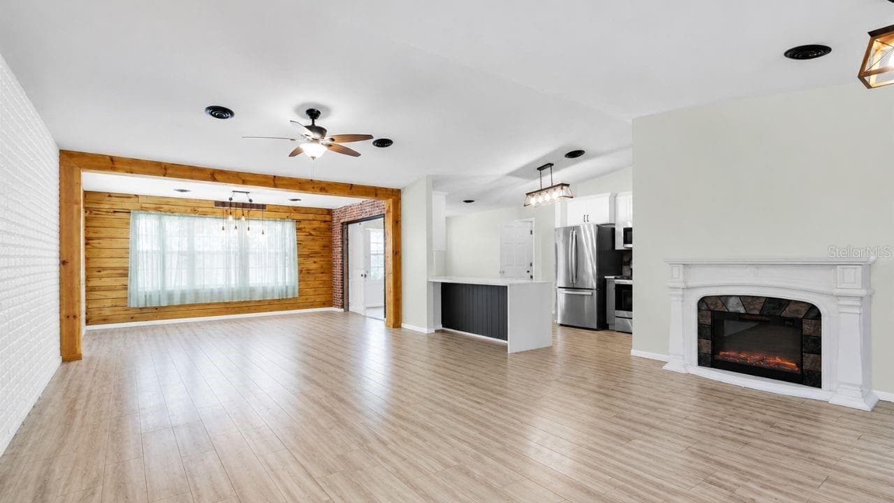 Virtual Stage - 4630 SE 58TH PL, OCALA