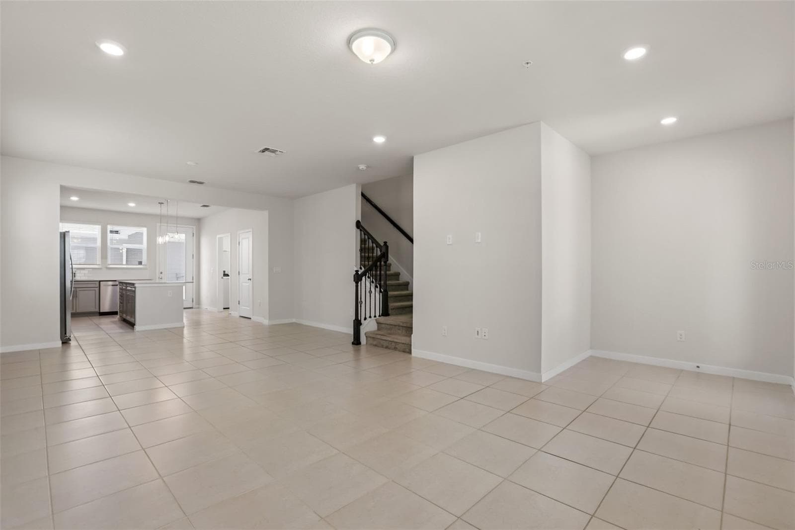 Townhouse at 5592 PINELAND RUN, ORLANDO, photo 7 of 50