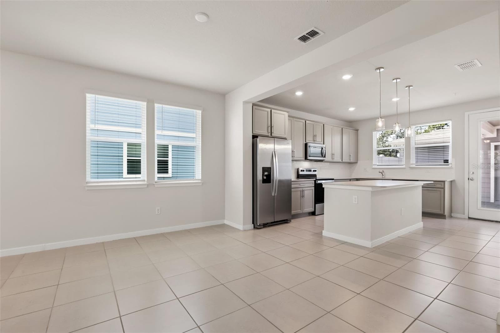 Townhouse at 5592 PINELAND RUN, ORLANDO, photo 12 of 50