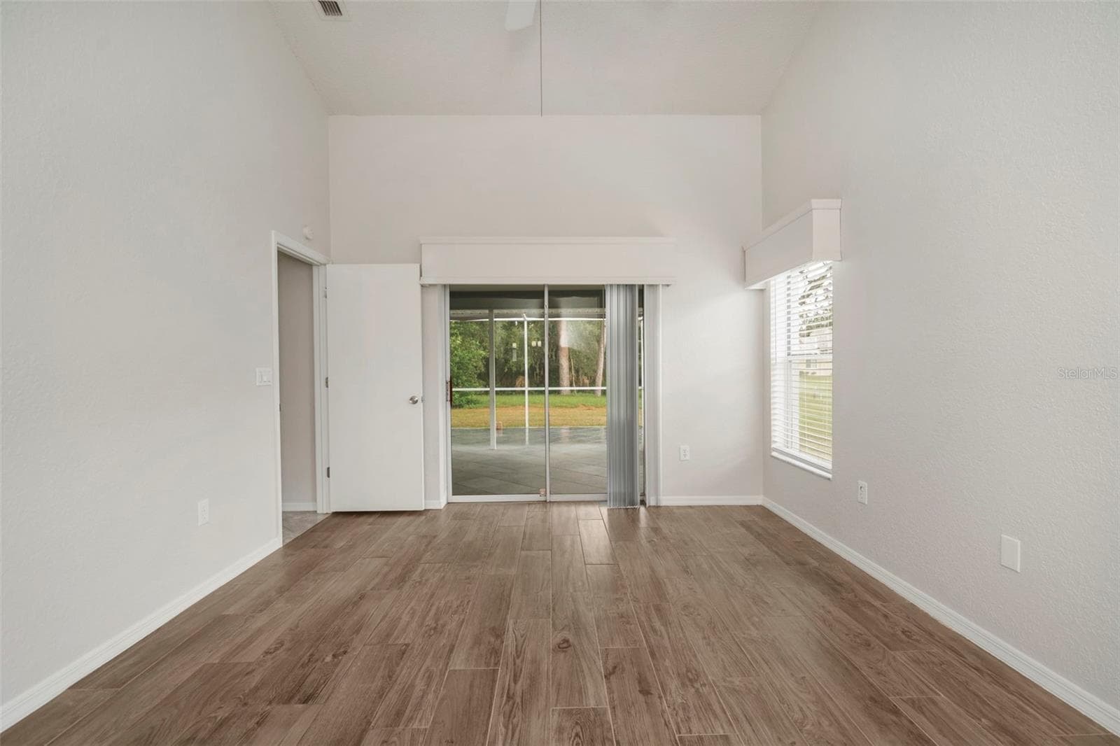Single Family Residence at 9396 SOUTHERN BELLE DR, BROOKSVILLE, photo 10 of 42