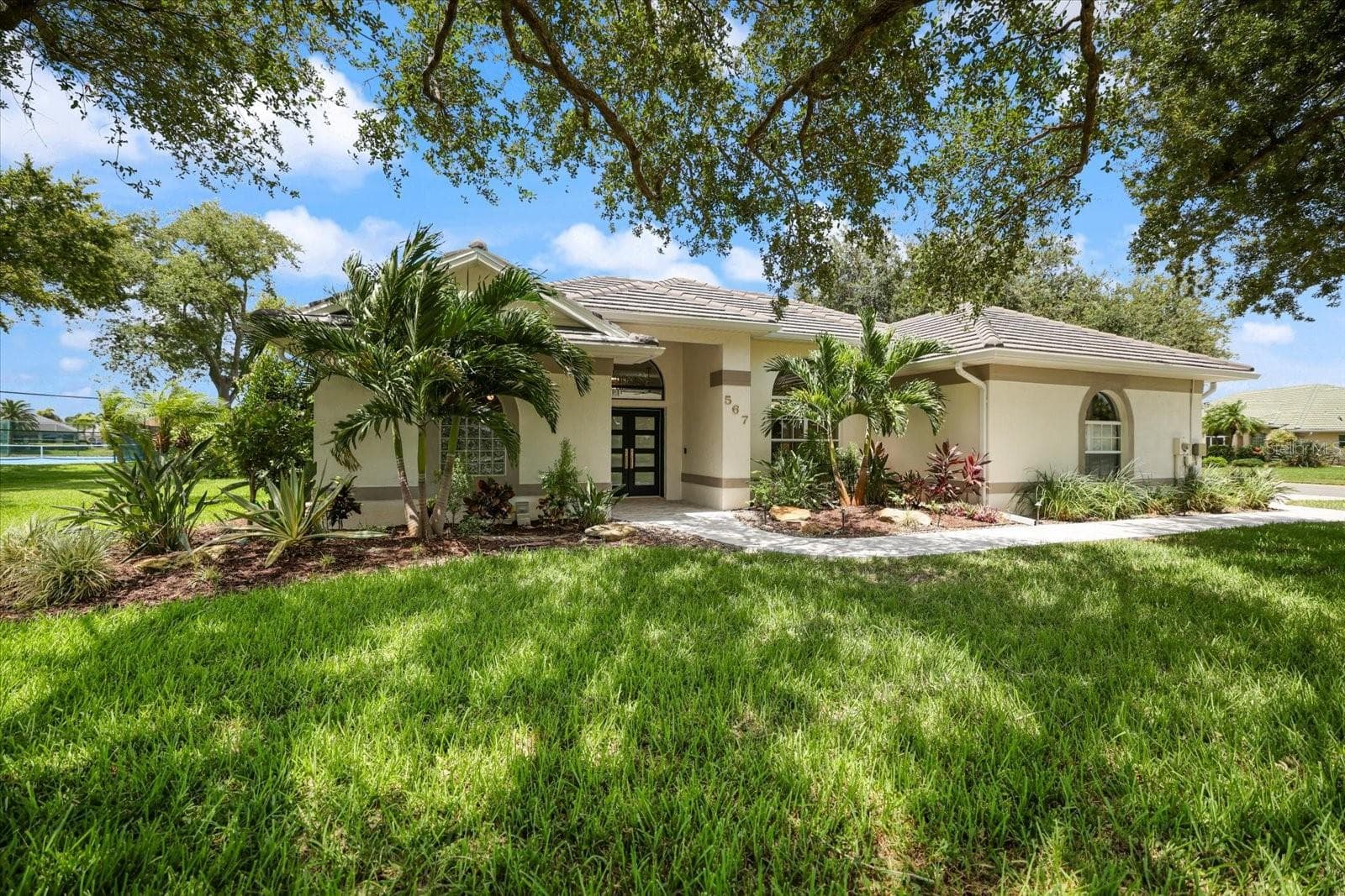 567 LAKE OF THE WOODS DR