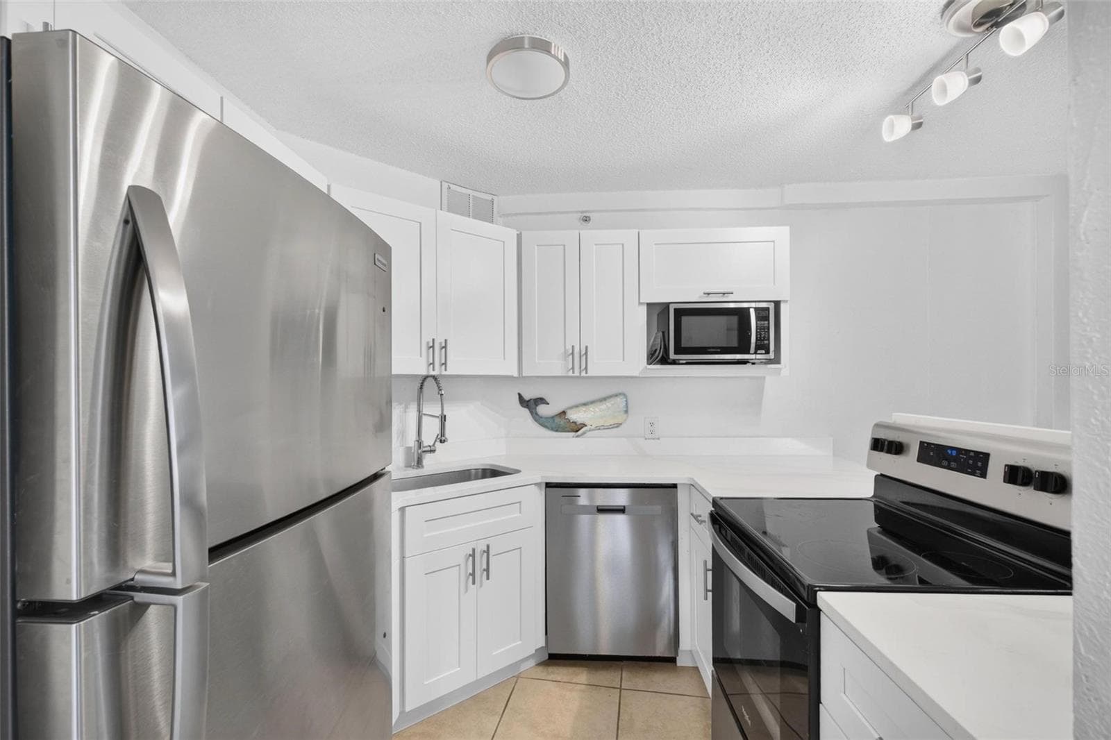Condominium at 3315 58TH AVE S #105, ST PETERSBURG, photo 11 of 26