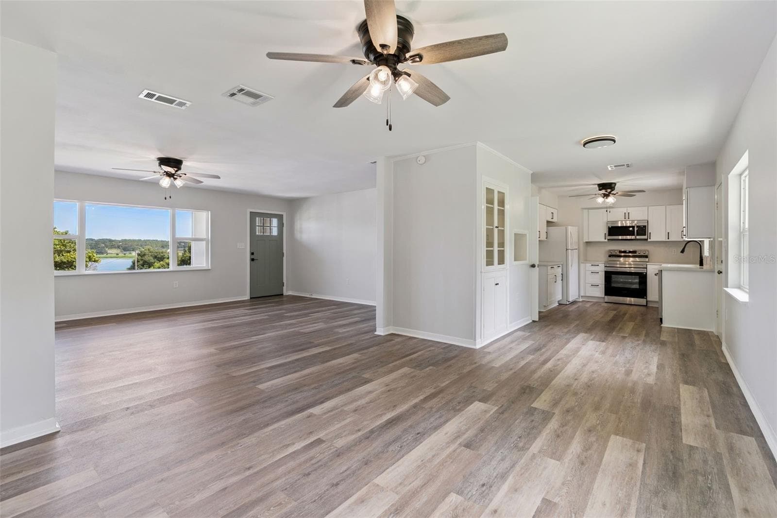 Single Family Residence at 1024 SUNSET DR, LAKE WALES, photo 9 of 43
