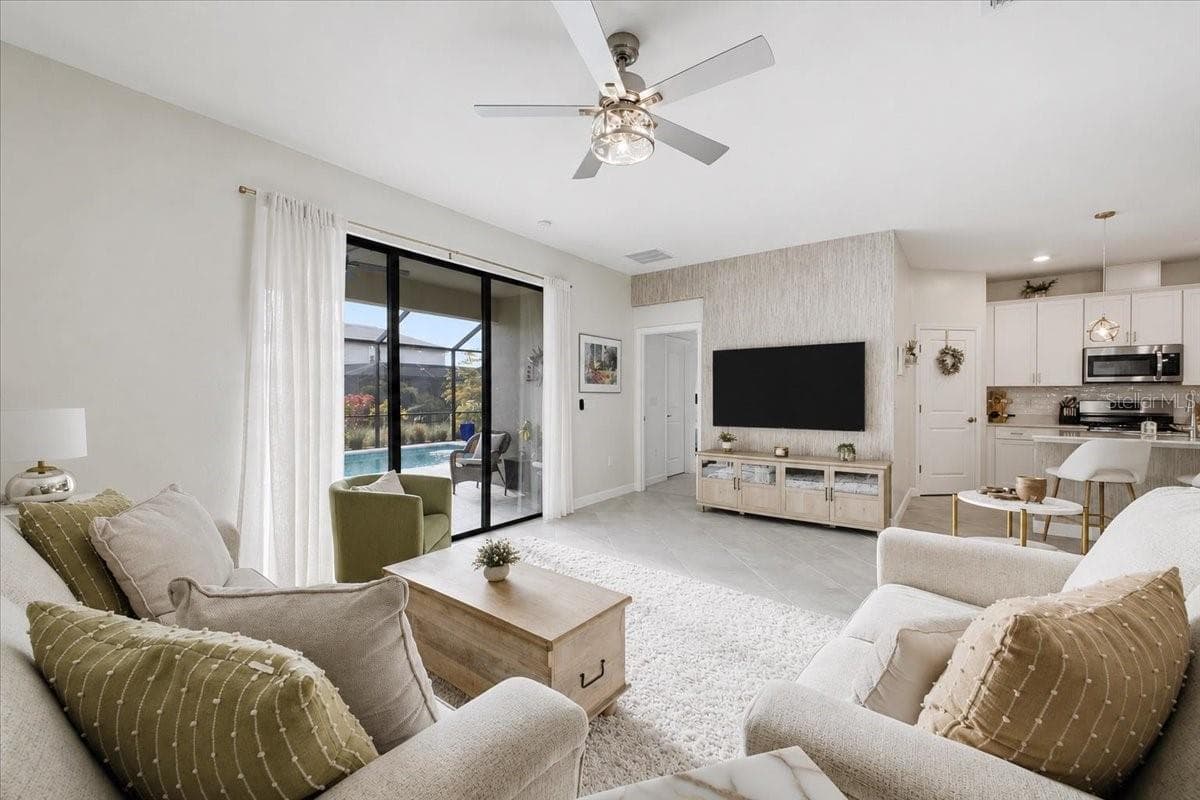 Single Family Residence at 5250 CORAL REEF WAY, LAKEWOOD RANCH, photo 11 of 57