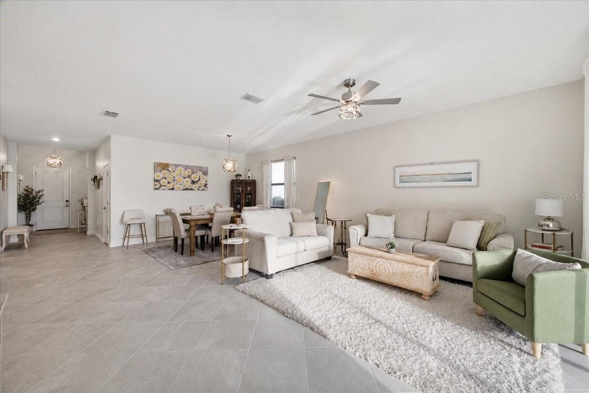 Single Family Residence at 5250 CORAL REEF WAY, LAKEWOOD RANCH, photo 12 of 57