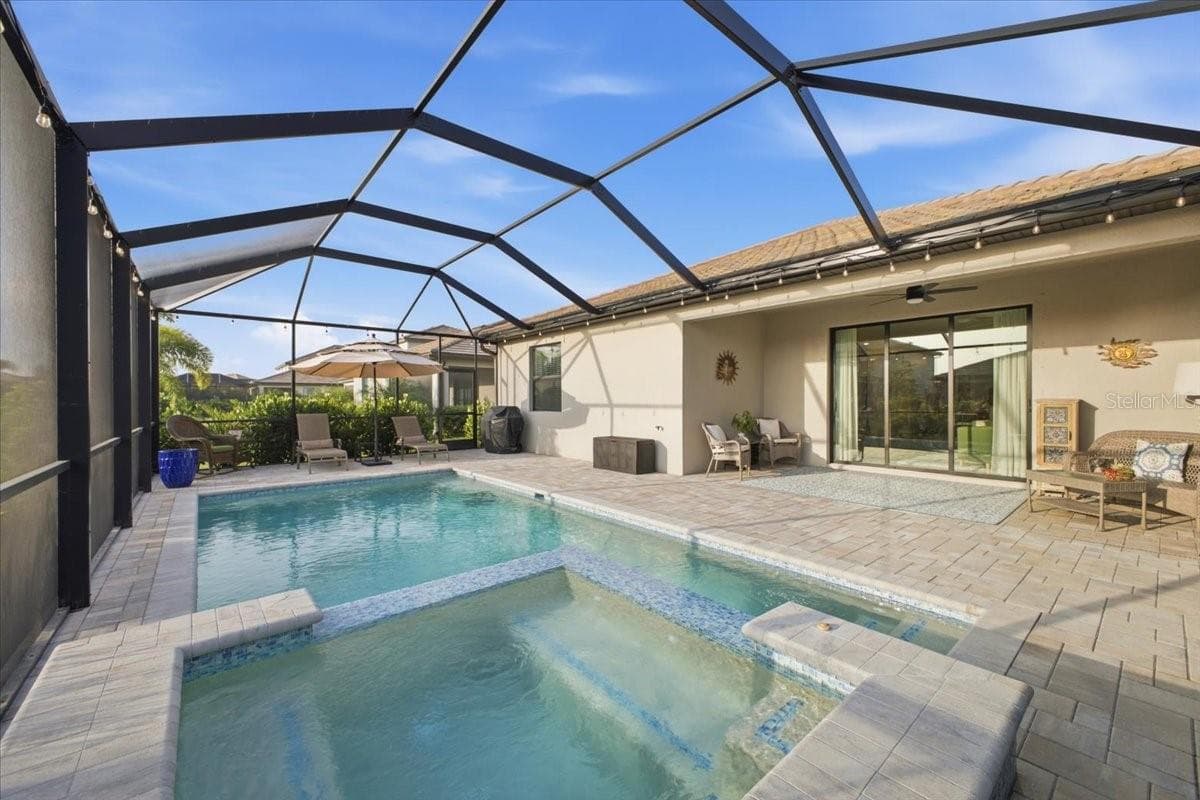 Single Family Residence at 5250 CORAL REEF WAY, LAKEWOOD RANCH, photo 27 of 57