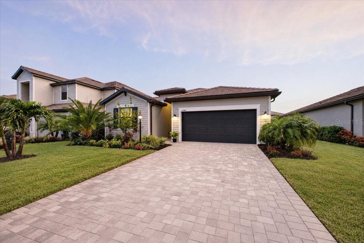 Single Family Residence at 5250 CORAL REEF WAY, LAKEWOOD RANCH, photo 37 of 57