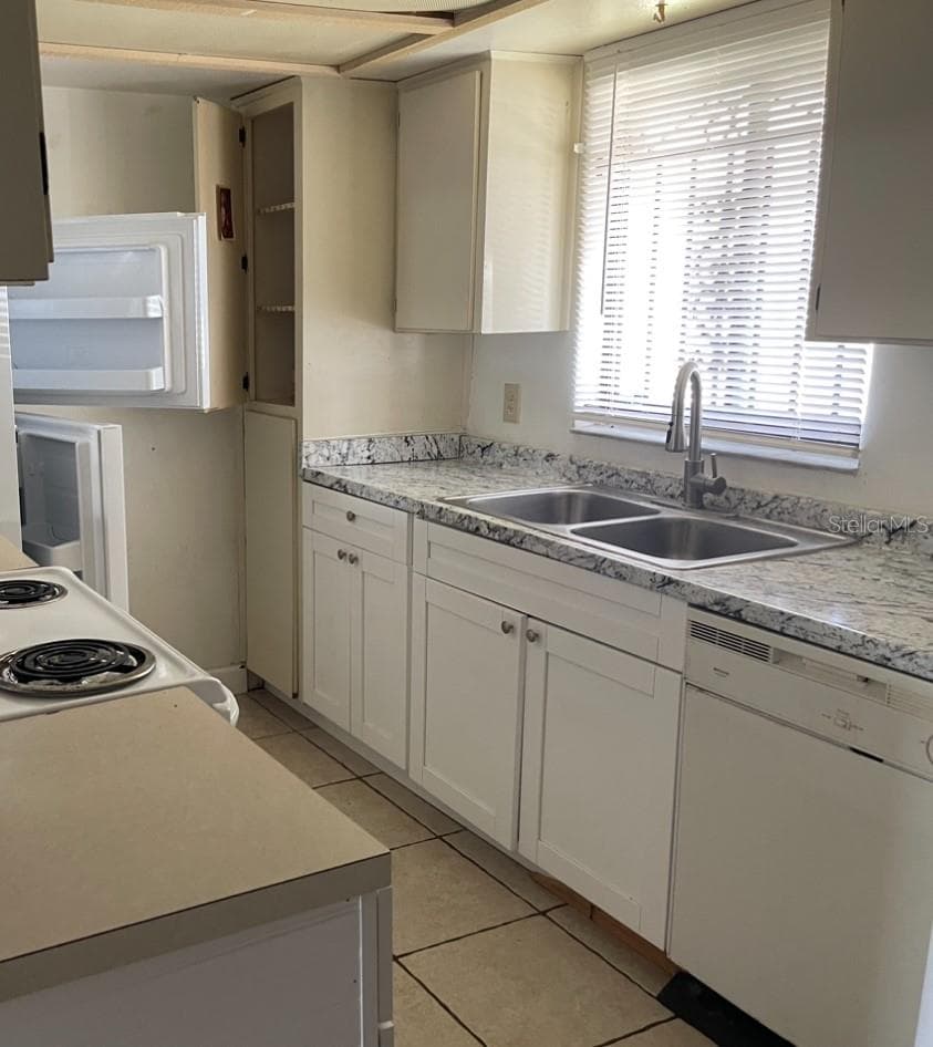 Townhouse at 4013 CEDARLIMB CT, TAMPA, photo 2 of 3