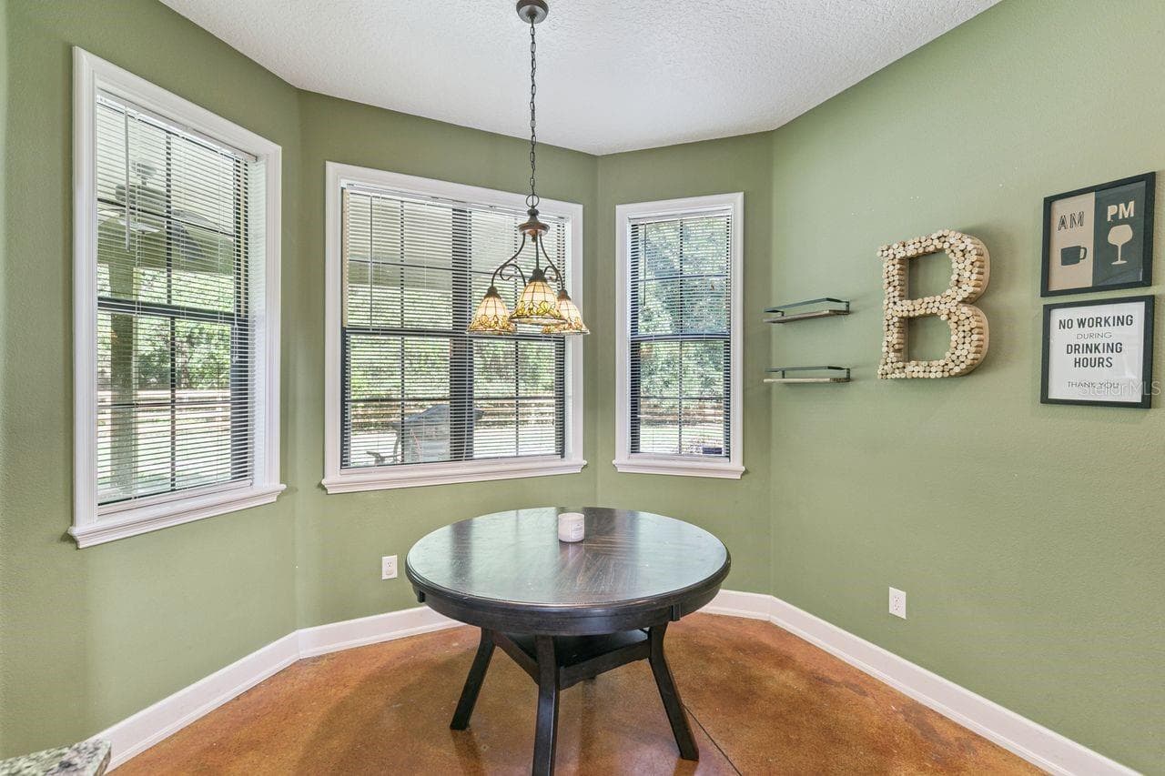 Eat-In Kitchen - 36137 MATTAWAN DR, EUSTIS