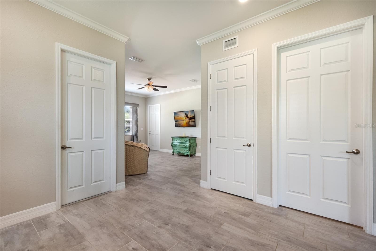IN LAW SUITE LAUNDRY - 12120 GANNETT PL, LAKEWOOD RANCH