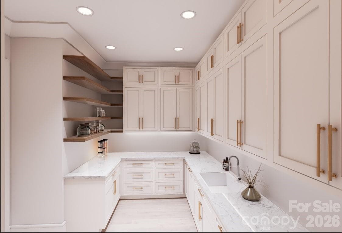 large pantry - 104 Sherwood Drive, Huntersville