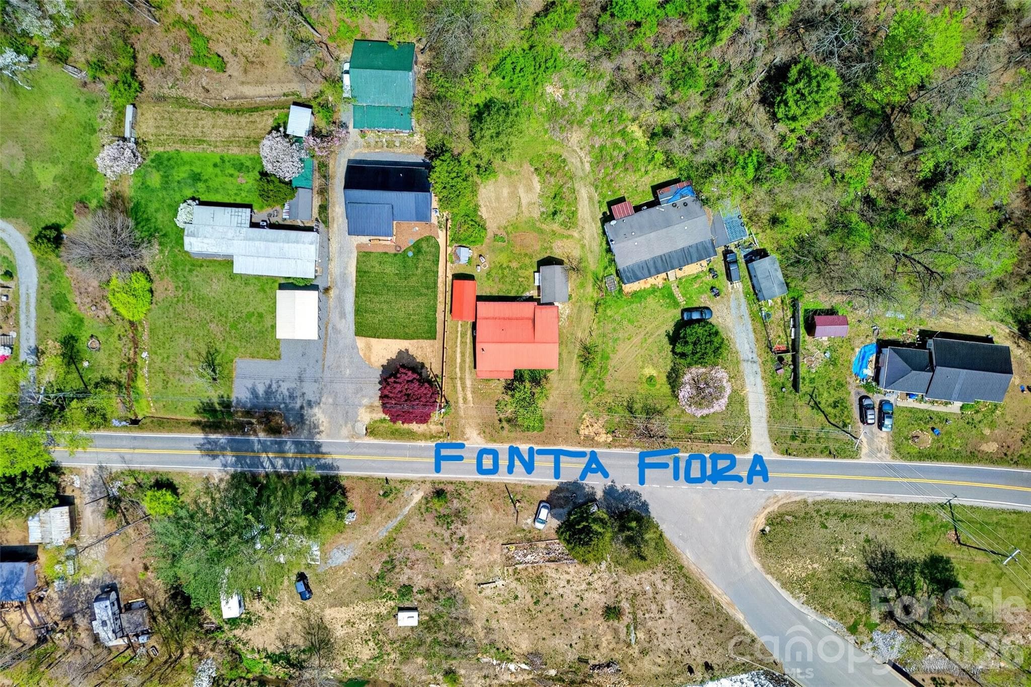 On the Fonta Flora Trail with easy access to ALL THE TRAILS. No more shuttles! - Old Fort
