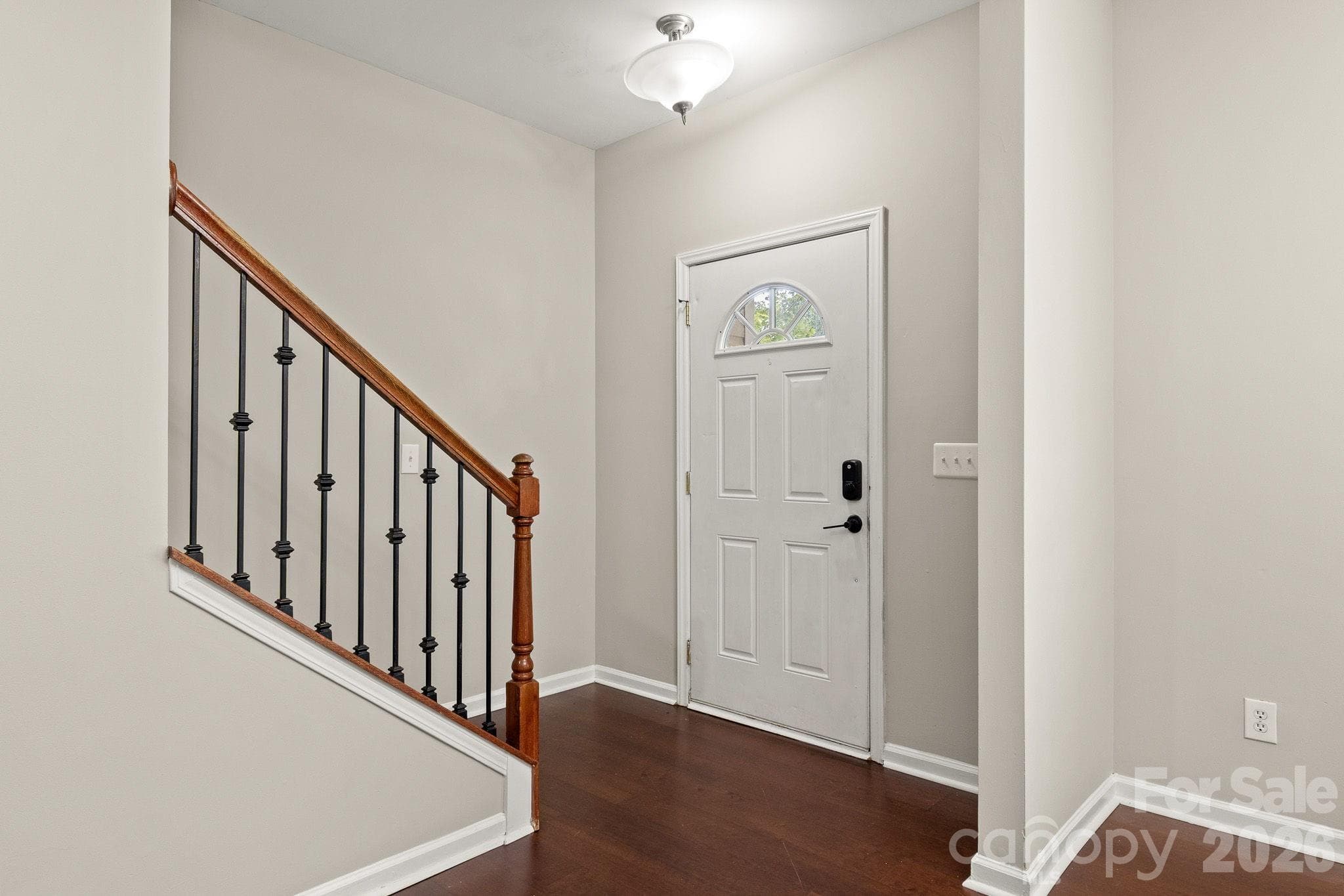 Single Family Residence at 9055 Pembroke Court, Fort Mill, photo 3 of 45