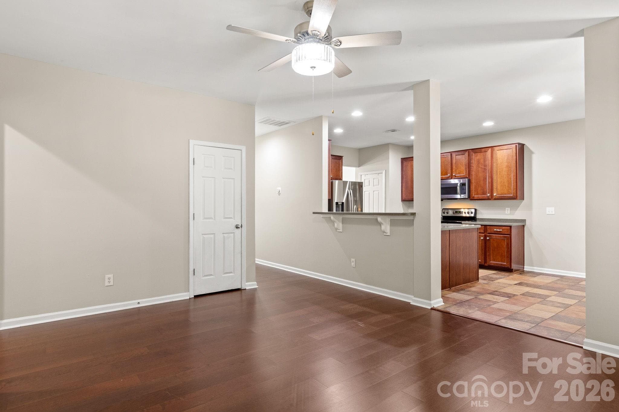 Single Family Residence at 9055 Pembroke Court, Fort Mill, photo 9 of 45