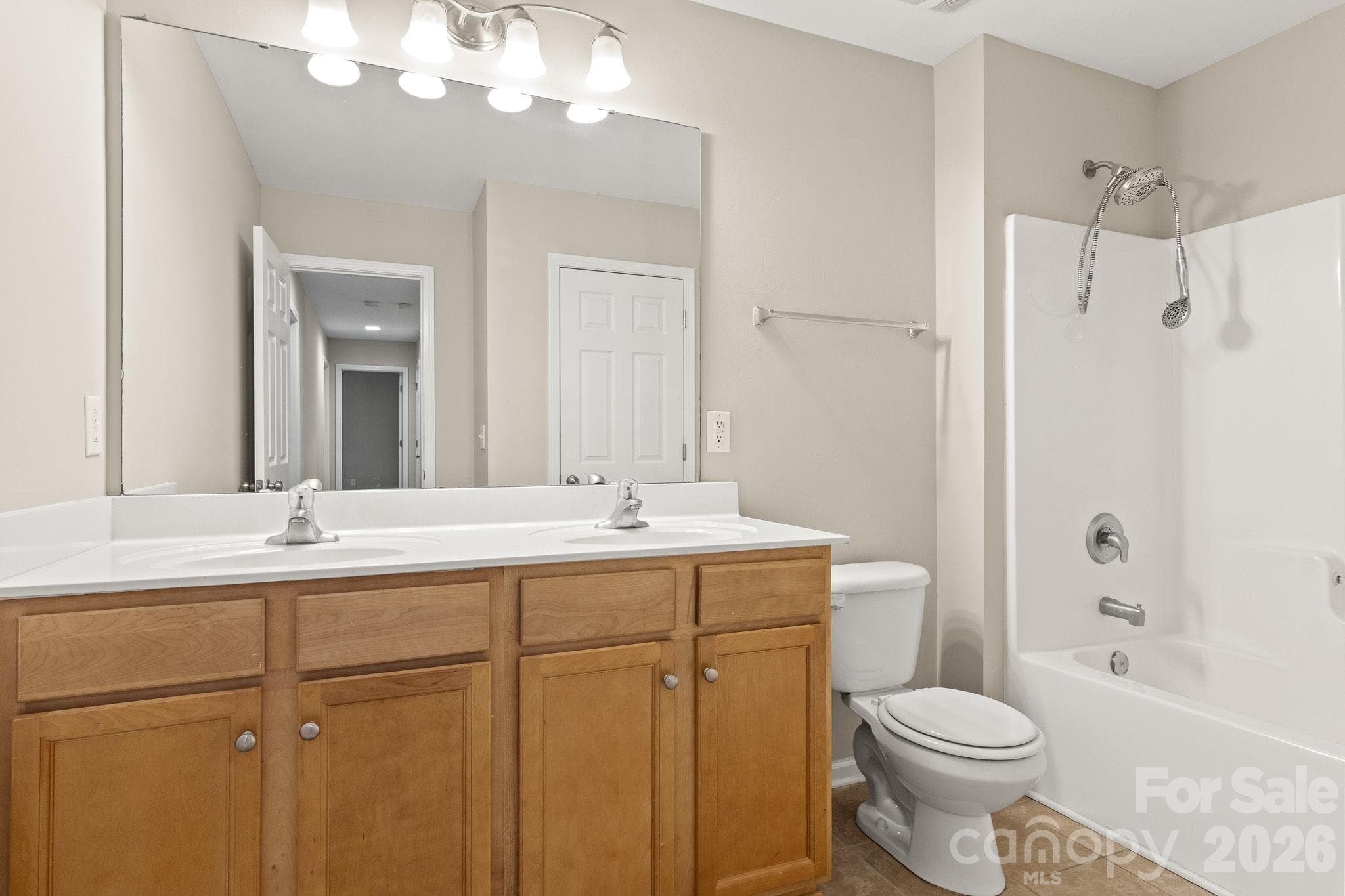 Single Family Residence at 9055 Pembroke Court, Fort Mill, photo 41 of 45