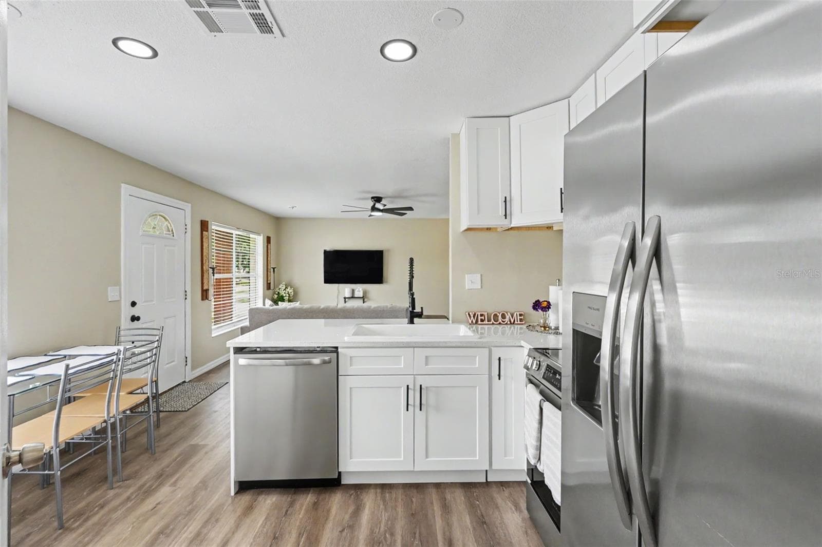 Single Family Residence at 102 SHORE DR E, OLDSMAR, photo 9 of 34