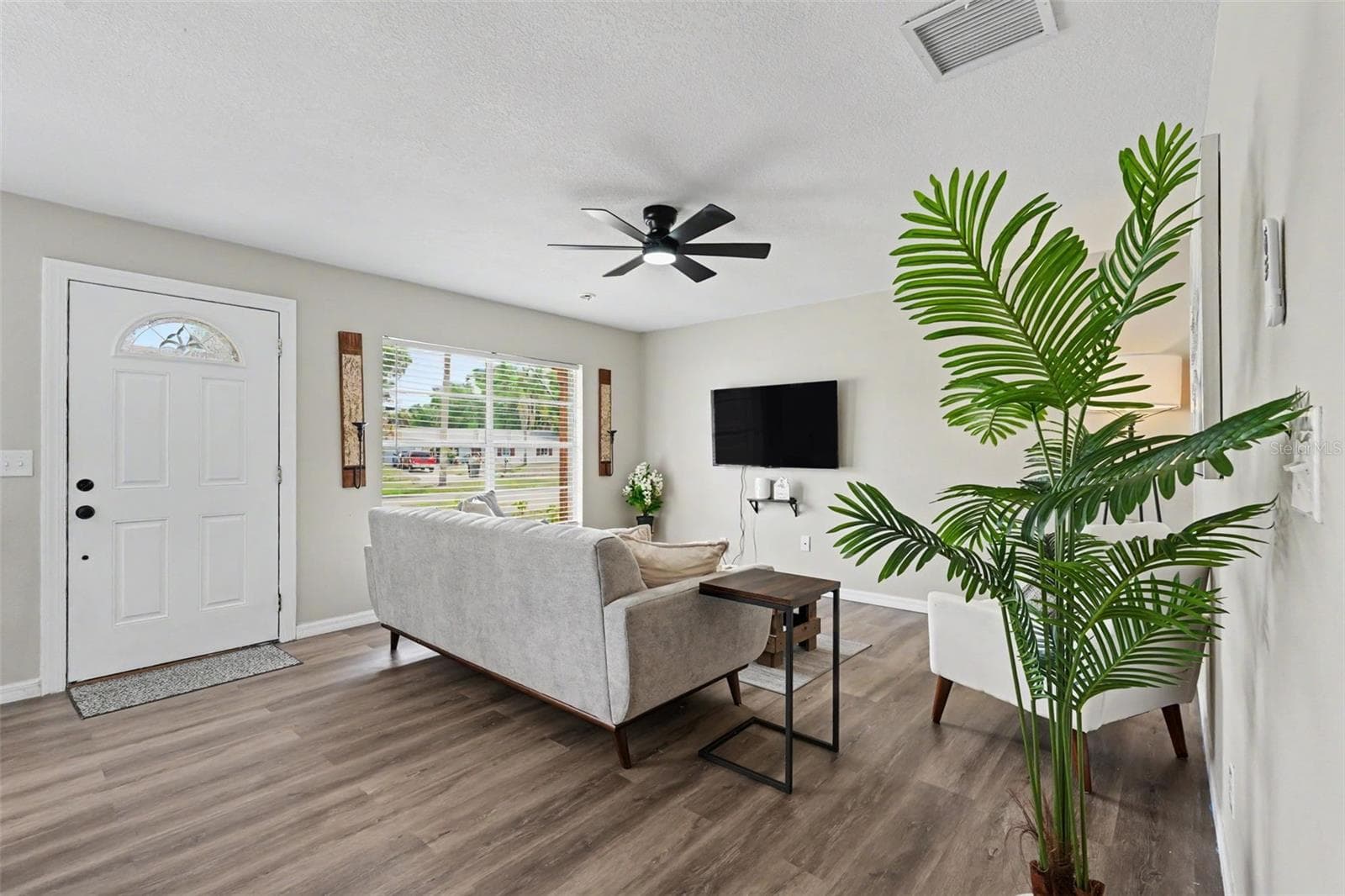 Single Family Residence at 102 SHORE DR E, OLDSMAR, photo 10 of 34