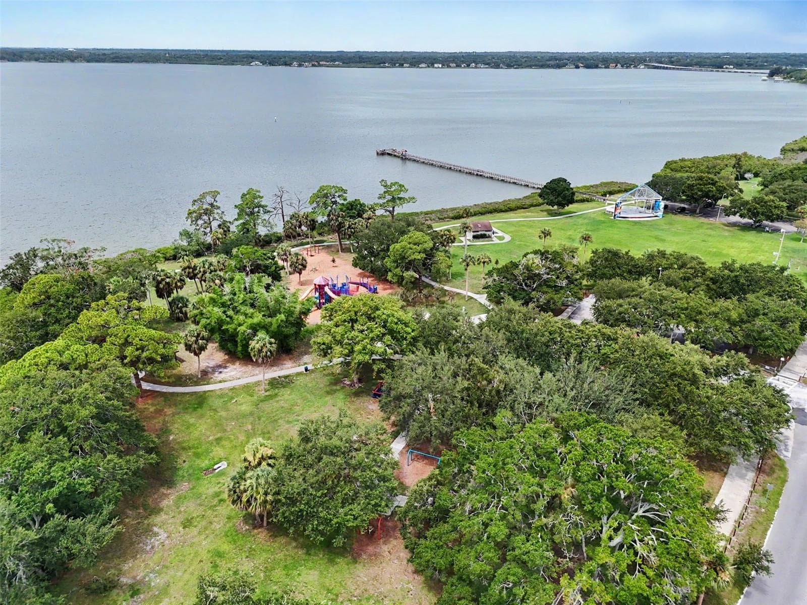 Single Family Residence at 102 SHORE DR E, OLDSMAR, photo 30 of 34