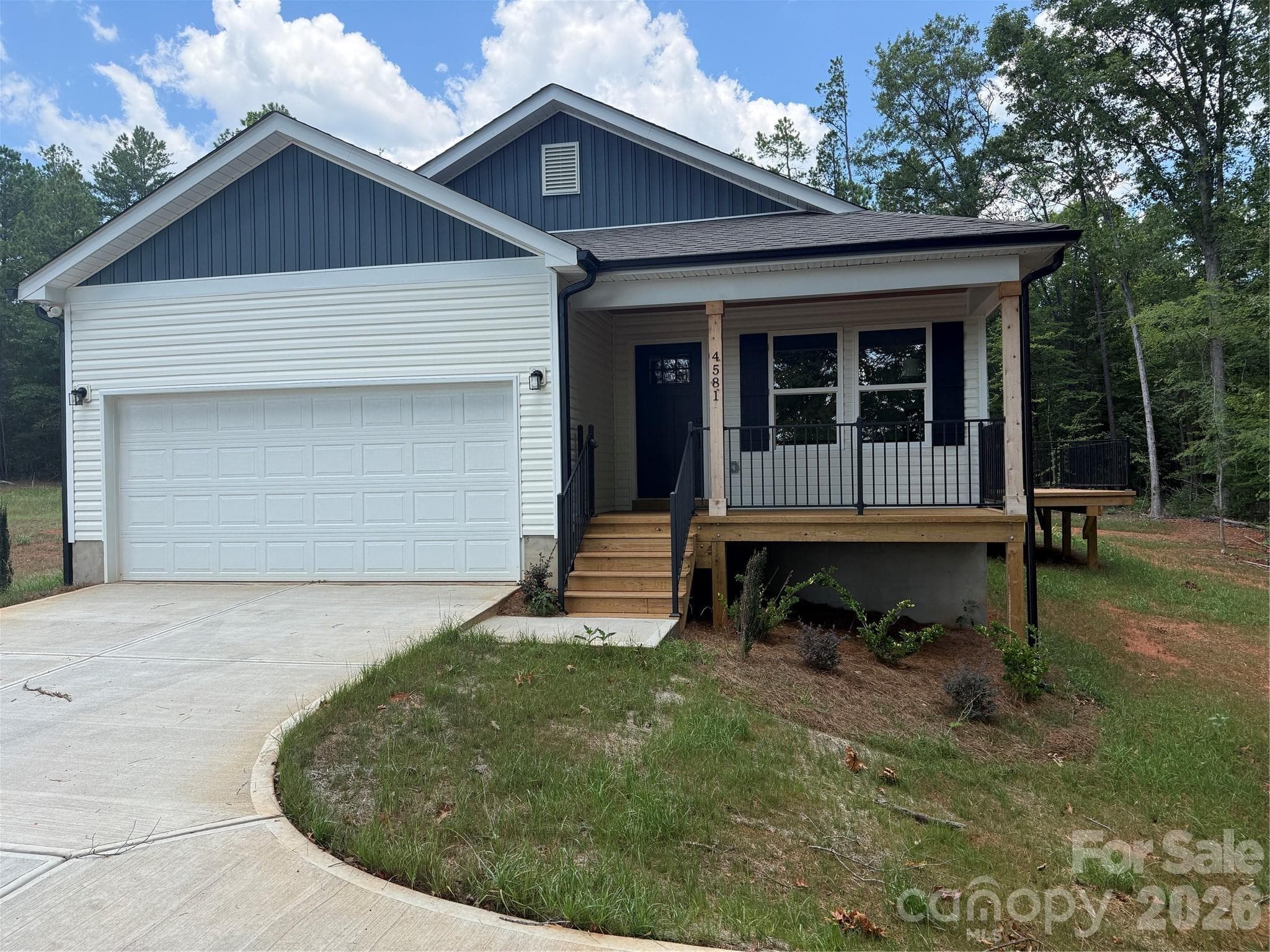 Front porch with room for table and seating. - 4581 Riverside Road, Lancaster
