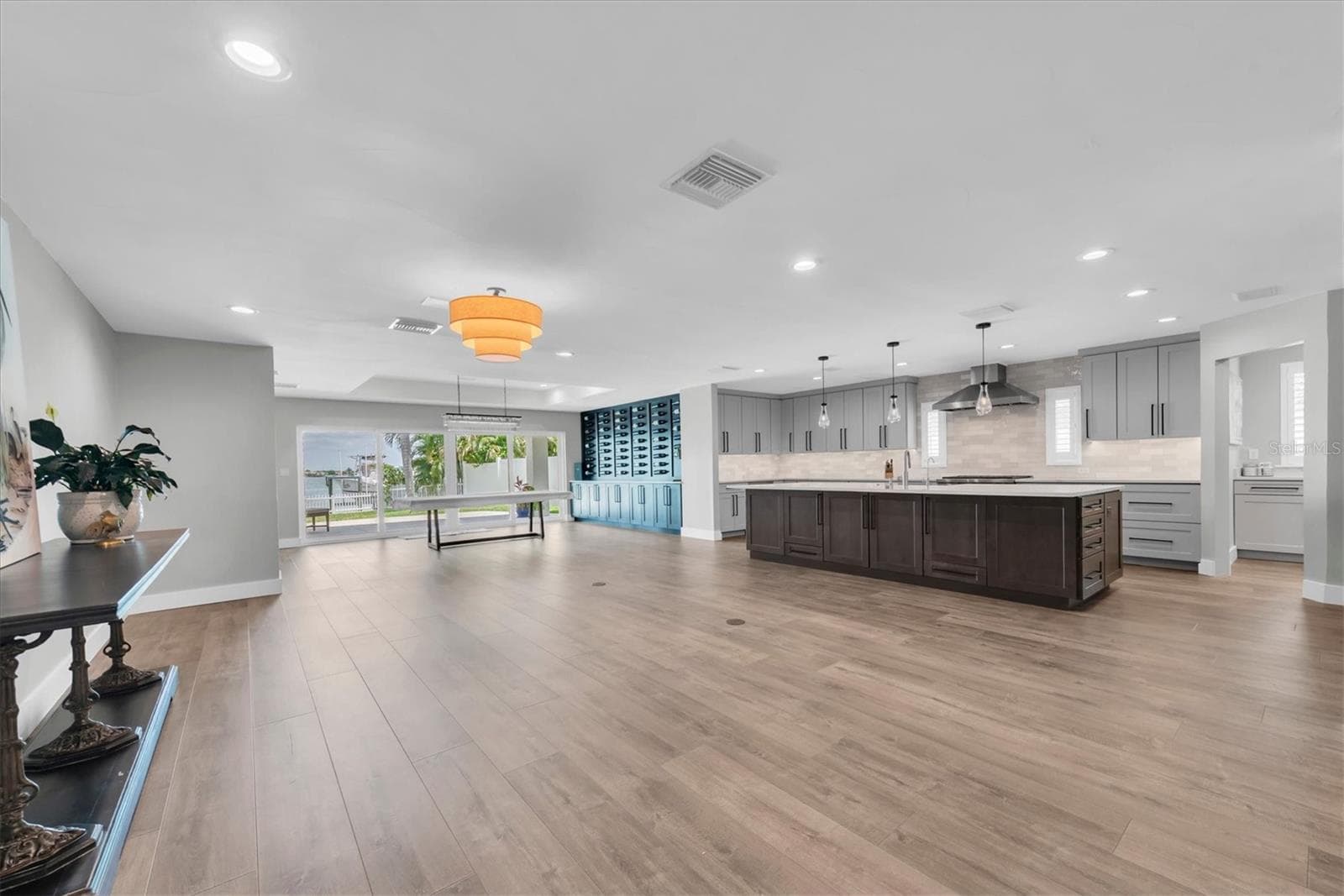 Single Family Residence at 303 N BATH CLUB BLVD N, NORTH REDINGTON BEACH, photo 6 of 72