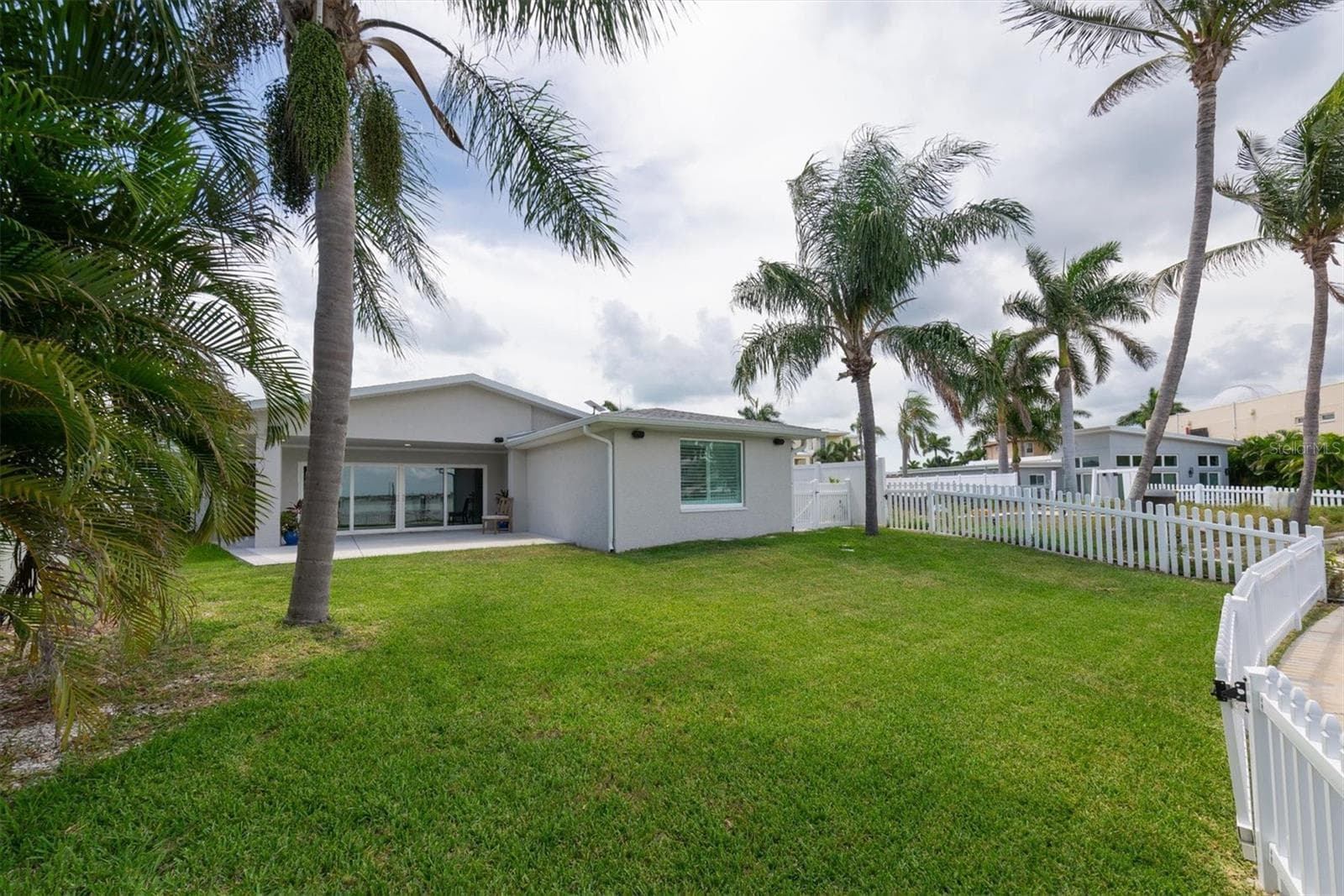 Single Family Residence at 303 N BATH CLUB BLVD N, NORTH REDINGTON BEACH, photo 61 of 72