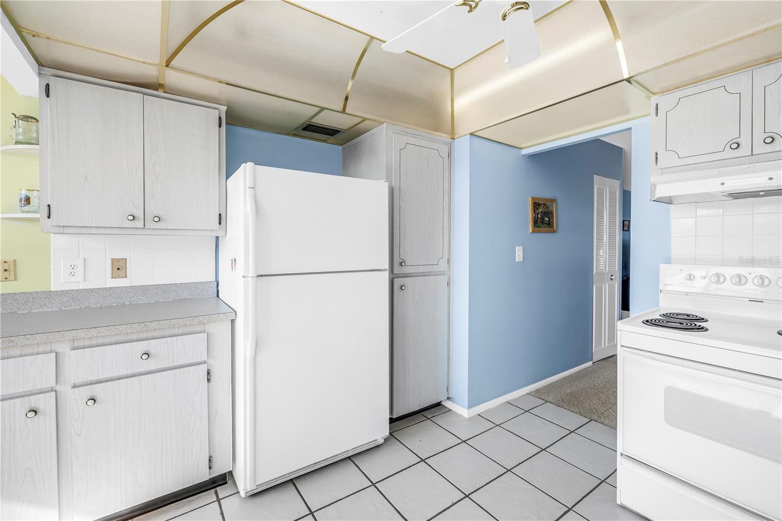 Condominium at 4715 BAY ST NE #320, ST PETERSBURG, photo 14 of 33
