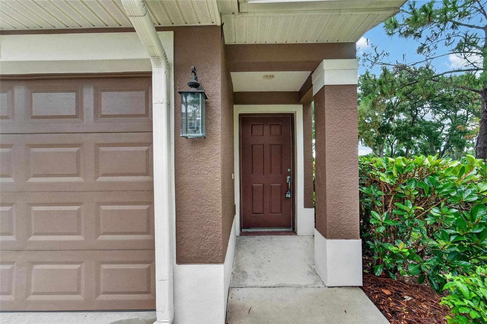 Front - 2005 RIVER TURIA CIR, RIVERVIEW